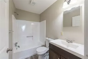 826 Eureka St, Pittsburgh, PA 15210 - Photo 14