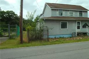 306 Coolspring Jumonville Rd, North Union Township, PA 15445 - Photo 2