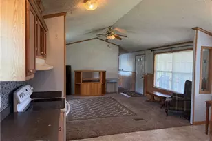40 Mobile Rd, South Franklin, PA 15301 - Photo 4
