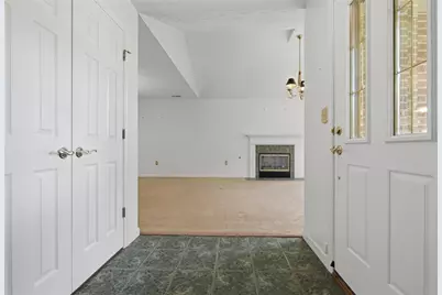 6419 Jefferson Pointe Cir, Jefferson Hills, PA 15025 - Photo 4