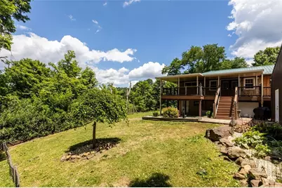 996 N.Bluff Drive, New Kensington, PA 15068 - Photo 4