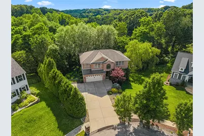 305 Daniela Dr, Allegheny Township, PA 15068 - Photo 2