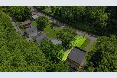 505 Liberty Way, McKeesport, PA 15133 - Photo 2