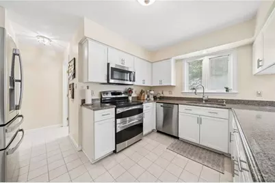 95 William Dr, North Strabane, PA 15317 - Photo 8