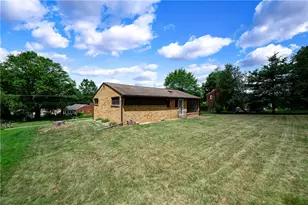 115 Bluegrass Dr, Twp of But SW, PA 16001 - Photo 32