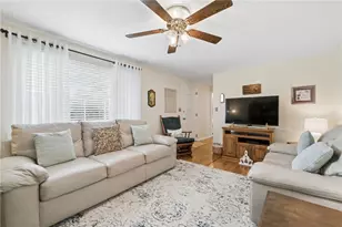 139 E Owens Ave, Derry Boro, PA 15627 - Photo 4
