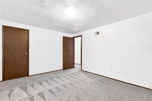 930 Academy Heights Dr, Hempfield Township, PA 15601 - Photo 18