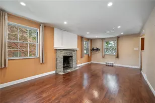 4706 E Willock Rd, Pittsburgh, PA 15227 - Photo 4