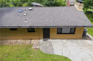148 Dwellington Dr, Middlesex Township, PA 16059 - Photo 4