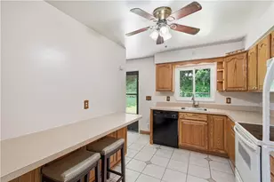 148 Dwellington Dr, Middlesex Township, PA 16059 - Photo 14