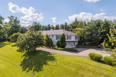 795 E Beau Street, South Strabane, PA 15301 - Photo 2