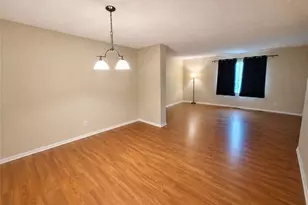169 London Towne Dr, Pittsburgh, PA 15226 - Photo 2
