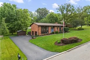 304 Clubview Dr, Peters Township, PA 15317 - Photo 4
