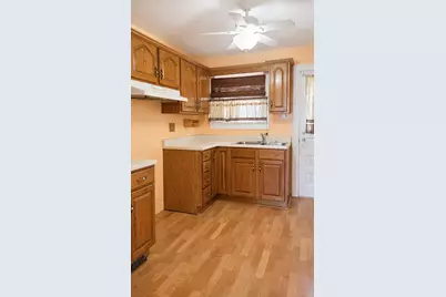 913 Hancock Avenue, Vandergrift, PA 15690 - Photo 8