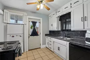 926 Hazel St, New Castle, PA 16101 - Photo 12