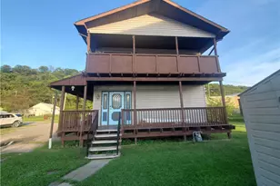 1410 5th Ave, Ford City Boro, PA 16226 - Photo 1