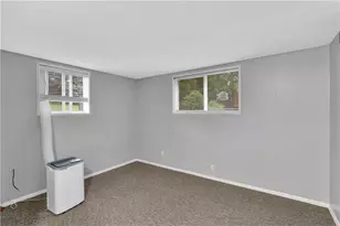 616 Woodburn Ln, Hempfield Township, PA 15601 - Photo 18