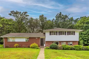 616 Woodburn Ln, Hempfield Township, PA 15601 - Photo 1