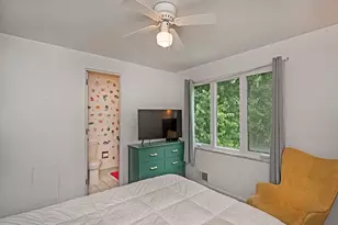 724 Scrubgrass Rd, Pittsburgh, PA 15243 - Photo 16