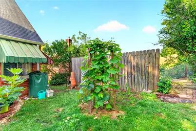 297 Patterson Ave, Bridgeville, PA 15017 - Photo 38