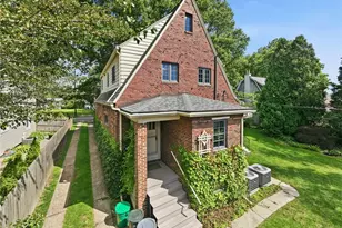 318 Morrison Ave, Greensburg, PA 15601 - Photo 2
