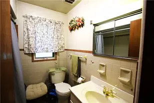 142 3rd Ave, New Eagle, PA 15067 - Photo 16