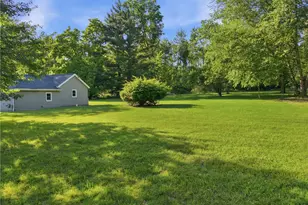 2375 S Keel Ridge Rd, Hermitage, PA 16148 - Photo 14