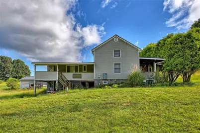 1475 Gilmar Rd, Washington Township, PA 15613 - Photo 2