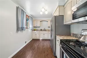 531 Lucy Dr, Pittsburgh, PA 15236 - Photo 12
