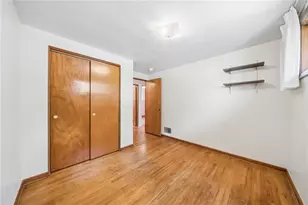 531 Lucy Dr, Pittsburgh, PA 15236 - Photo 16