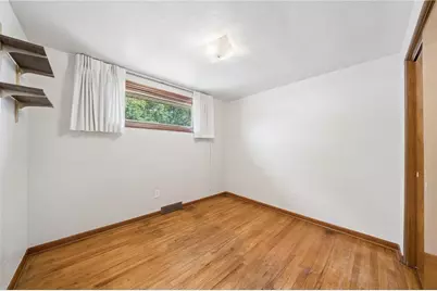 531 Lucy Dr, Pittsburgh, PA 15236 - Photo 14