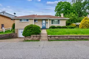 217 Duquesne Ave, Cheswick, PA 15024 - Photo 1