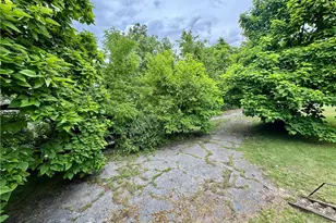 421 McGeary Ave, Monessen, PA 15062 - Photo 28
