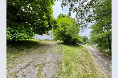 421 McGeary Ave, Monessen, PA 15062 - Photo 34