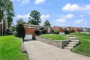 1654 Hollyrood Rd, Pittsburgh, PA 15227 - Photo 2