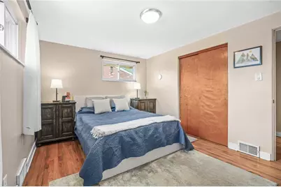 1654 Hollyrood Rd, Pittsburgh, PA 15227 - Photo 12