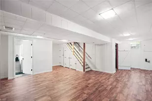 1654 Hollyrood Rd, Pittsburgh, PA 15227 - Photo 20
