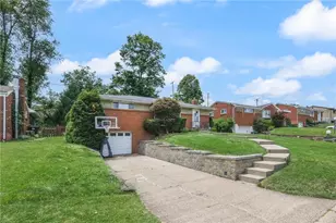 1654 Hollyrood Rd, Pittsburgh, PA 15227 - Photo 2