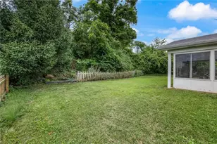 1654 Hollyrood Rd, Pittsburgh, PA 15227 - Photo 32