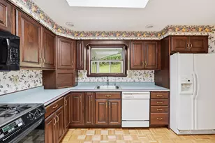 8244 Coach Ct, Pittsburgh, PA 15101 - Photo 14