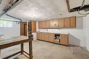 8244 Coach Ct, Pittsburgh, PA 15101 - Photo 34