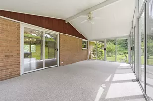 8244 Coach Ct, Pittsburgh, PA 15101 - Photo 12