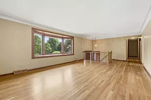 8244 Coach Ct, Pittsburgh, PA 15101 - Photo 4