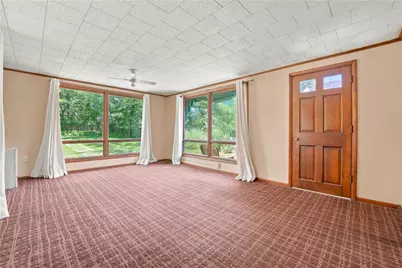 121 E Clen Moore Blvd, New Castle, PA 16105 - Photo 12
