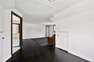 349 Maytide St, Pittsburgh, PA 15227 - Photo 8