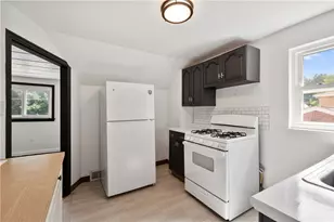349 Maytide St, Pittsburgh, PA 15227 - Photo 10