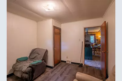 180 Ahrensville Rd, Moon-Crescent Township, PA 16301 - Photo 24