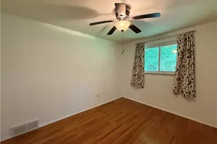 324 Dorothy Dr, Pittsburgh, PA 15235 - Photo 14