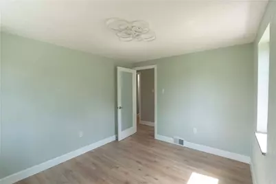 66 School, Green Tree, PA 15220 - Photo 12