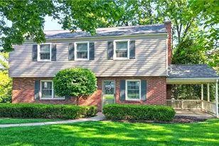 2545 Matterhorn Dr, Pittsburgh, PA 15090 - Photo 1